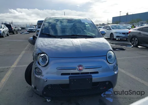 2015 Fiat 500E Battery Electric z USA, uszkodzony, nr VIN 3C3CFFGE0FT585792